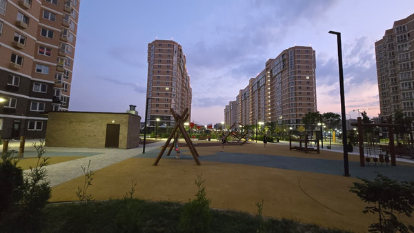 Продам двухкомнатную (2-комн.) квартиру, Ветеранов ул, 85к1, Краснодар г