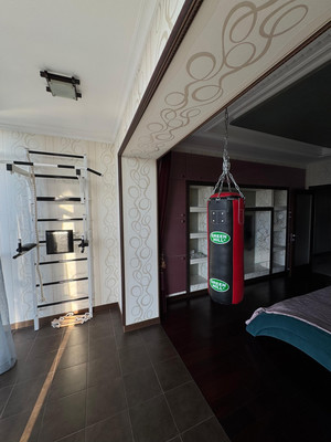 Продам трехкомнатную (3-комн.) квартиру, им. Достоевского ул, 84/1, Краснодар г