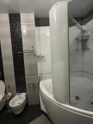 Продам трехкомнатную (3-комн.) квартиру, им. Достоевского ул, 84/1, Краснодар г
