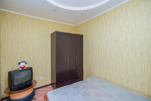 Продам однокомнатную (1-комн.) квартиру, Гаражная ул, 67, Краснодар г