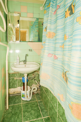Продам трехкомнатную (3-комн.) квартиру, Совхозная ул, 6, Краснодар г