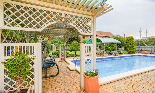 Продам дом, Сквозная ул, 29, Краснодар г, 0 км от города