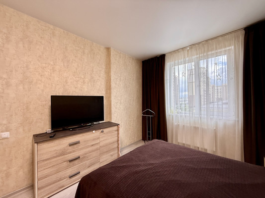 Продам однокомнатную (1-комн.) квартиру, Крымской весны ул, 5к5а, Симферополь г