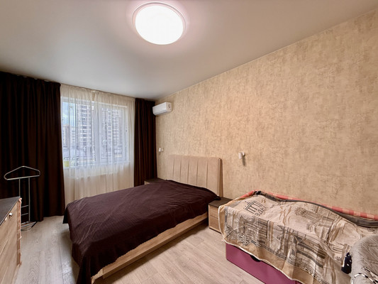 Продам однокомнатную (1-комн.) квартиру, Крымской весны ул, 5к5а, Симферополь г