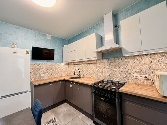 Продам однокомнатную (1-комн.) квартиру, Крымской весны ул, 5к5а, Симферополь г