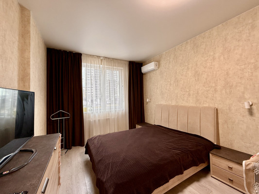 Продам однокомнатную (1-комн.) квартиру, Крымской весны ул, 5к5а, Симферополь г