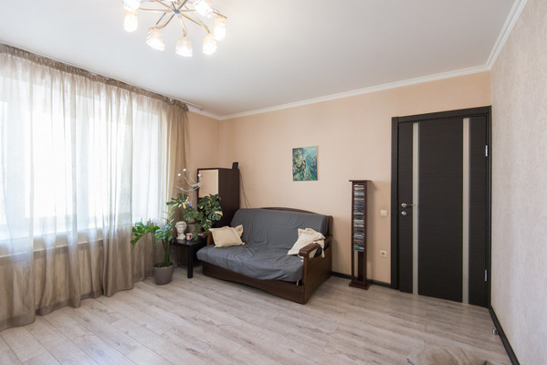 Продам трехкомнатную (3-комн.) квартиру, 339-й Стрелковой Дивизии ул, 19, Ростов-на-Дону г