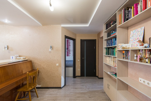 Продам трехкомнатную (3-комн.) квартиру, 339-й Стрелковой Дивизии ул, 19, Ростов-на-Дону г