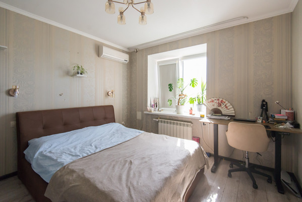 Продам трехкомнатную (3-комн.) квартиру, 339-й Стрелковой Дивизии ул, 19, Ростов-на-Дону г
