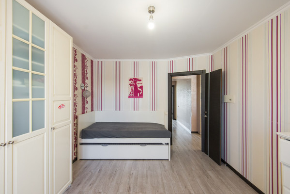 Продам трехкомнатную (3-комн.) квартиру, 339-й Стрелковой Дивизии ул, 19, Ростов-на-Дону г