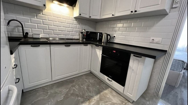 Продам двухкомнатную (2-комн.) квартиру, Александра Невского проезд, 3, Ильинское-Усово п