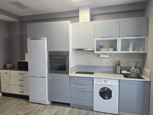 Продам двухкомнатную (2-комн.) квартиру, Краснофлотская ул, 1к10, Алушта г