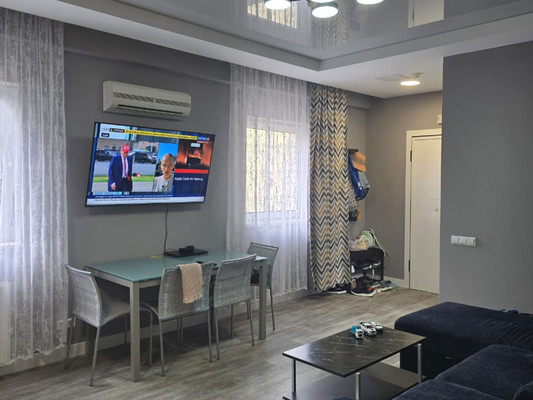 Продам двухкомнатную (2-комн.) квартиру, Краснофлотская ул, 1к10, Алушта г