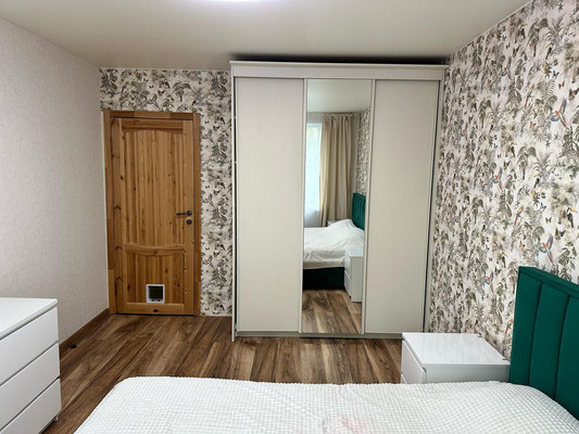 Продам 2-комн. в 3-комн. квартире, Бирюлёвская ул, 5к1, Москва г