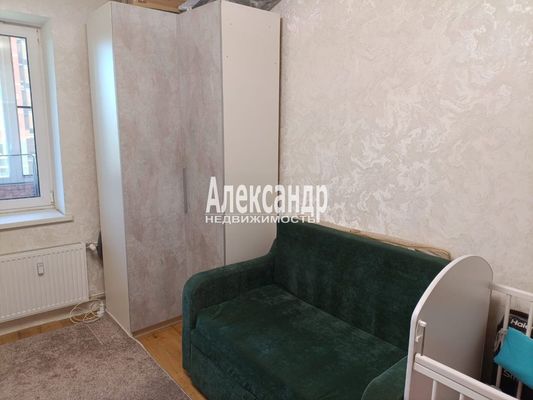 Продам однокомнатную (1-комн.) квартиру, Колпинская ул, 28к2, Колпино г