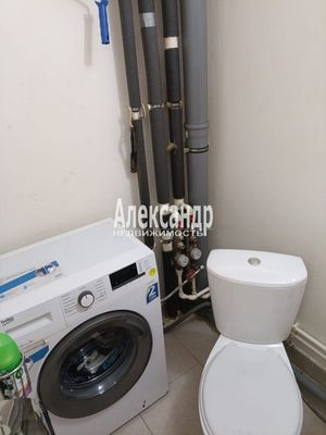 Продам однокомнатную (1-комн.) квартиру, Колпинская ул, 28к2, Колпино г