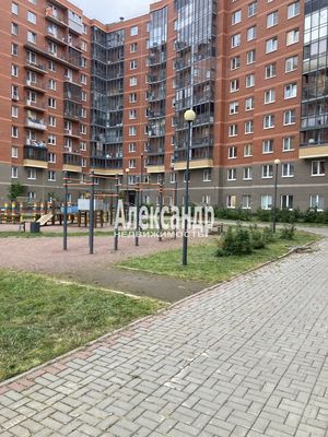 Продам однокомнатную (1-комн.) квартиру, Колпинская ул, 28к2, Колпино г