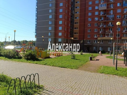 Продам однокомнатную (1-комн.) квартиру, Колпинская ул, 28к2, Колпино г