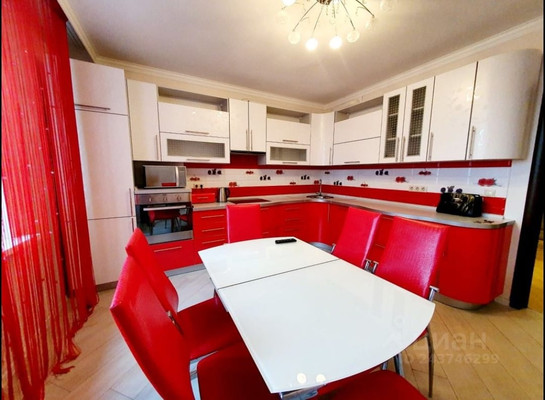 Продам трехкомнатную (3-комн.) квартиру, Калинина ул, 5, Химки г