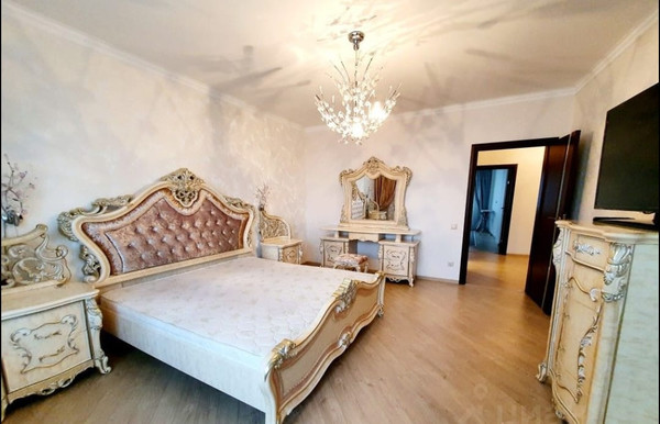 Продам трехкомнатную (3-комн.) квартиру, Калинина ул, 5, Химки г