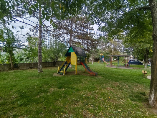 Продам двухкомнатную (2-комн.) квартиру, Черноморская ул, 1, Ольгинка с