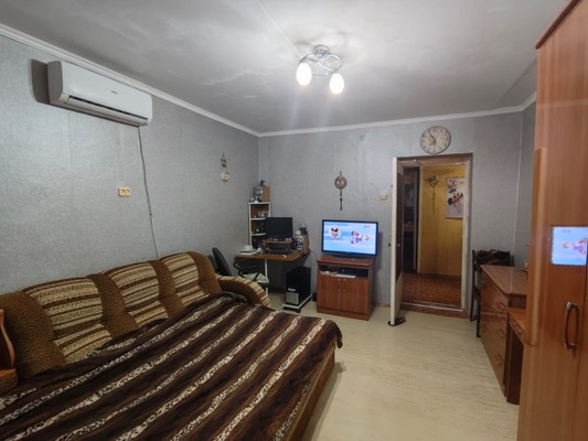 Продам двухкомнатную (2-комн.) квартиру, Черноморская ул, 1, Ольгинка с