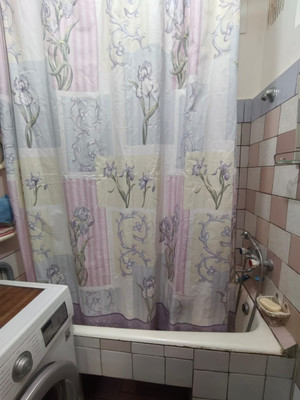 Продам двухкомнатную (2-комн.) квартиру, Черноморская ул, 1, Ольгинка с