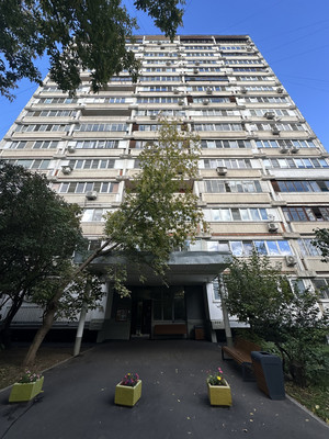 Продам трехкомнатную (3-комн.) квартиру, Озёрная ул, 23к1, Москва г