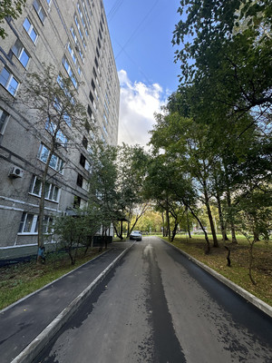 Продам трехкомнатную (3-комн.) квартиру, Озёрная ул, 23к1, Москва г