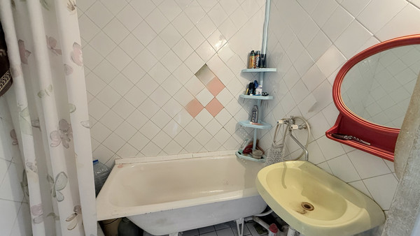 Продам двухкомнатную (2-комн.) квартиру, Весенняя ул, 12, Волгодонск г