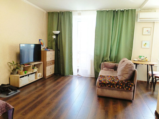 Продам однокомнатную (1-комн.) квартиру, 1 Конной Армии ул, 19, Симферополь г