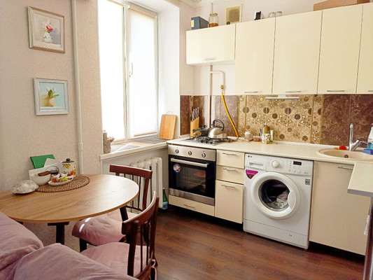 Продам однокомнатную (1-комн.) квартиру, 1 Конной Армии ул, 19, Симферополь г