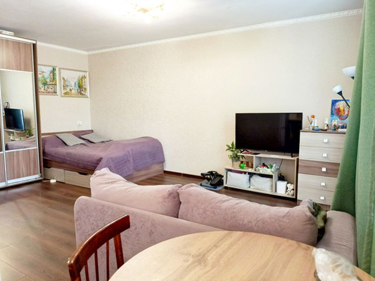 Продам однокомнатную (1-комн.) квартиру, 1 Конной Армии ул, 19, Симферополь г