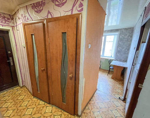 Продам двухкомнатную (2-комн.) квартиру, 2-й Микрорайон ул, 12, Эльбан рп