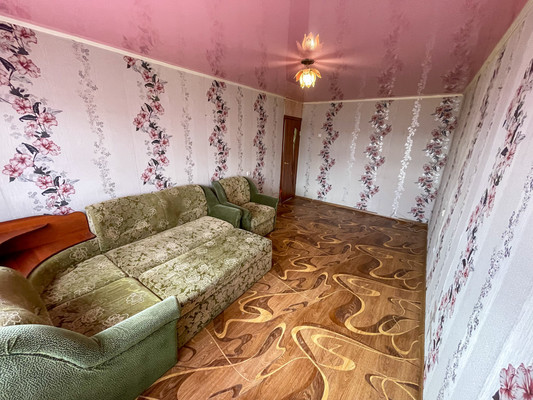 Продам двухкомнатную (2-комн.) квартиру, 2-й Микрорайон ул, 12, Эльбан рп
