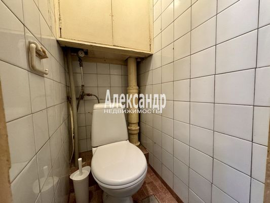 Продам двухкомнатную (2-комн.) квартиру, Шлиссельбургский пр-кт, 1, Санкт-Петербург г