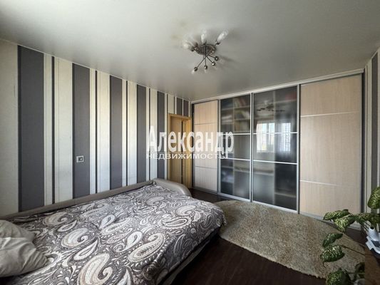 Продам двухкомнатную (2-комн.) квартиру, Шлиссельбургский пр-кт, 1, Санкт-Петербург г