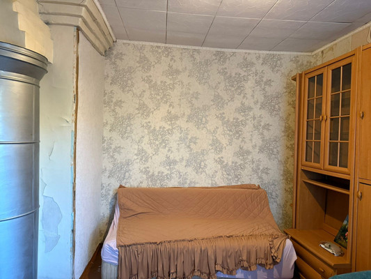 Продам однокомнатную (1-комн.) квартиру, Варшавская ул, 3а, Гатчина г