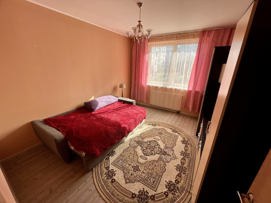 Продам однокомнатную (1-комн.) квартиру, Маршала Новикова ул, 11, Калининград г