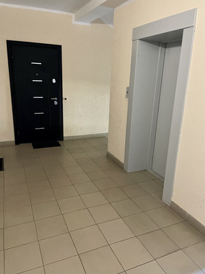 Продам однокомнатную (1-комн.) квартиру, Маршала Новикова ул, 11, Калининград г