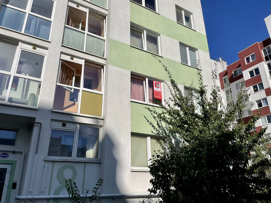 Продам однокомнатную (1-комн.) квартиру, Маршала Новикова ул, 11, Калининград г