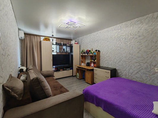 Продам однокомнатную (1-комн.) квартиру, Интернациональная ул, 24, Белореченск г