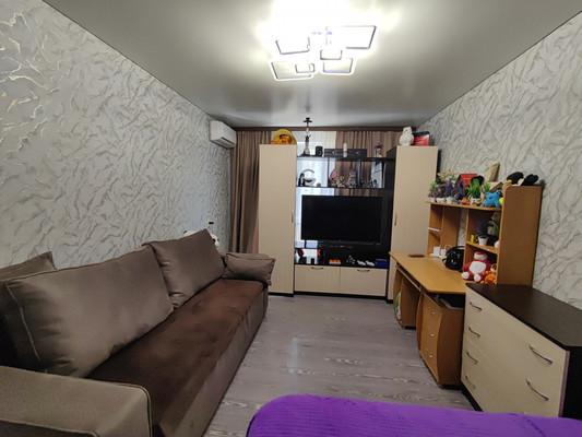 Продам однокомнатную (1-комн.) квартиру, Интернациональная ул, 24, Белореченск г