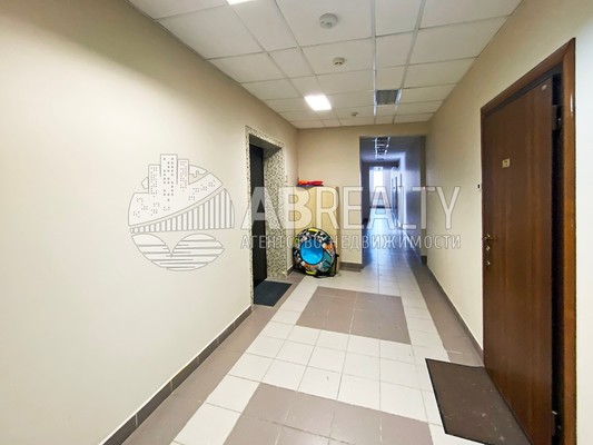 Продам многокомнатную квартиру, Островитянова ул, 6, Москва г