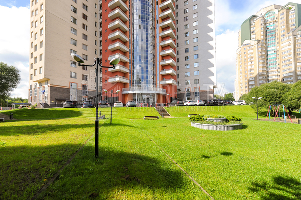 Продам многокомнатную квартиру, Островитянова ул, 6, Москва г