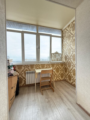 Продам трехкомнатную (3-комн.) квартиру, Толстого ул, 180кБ, Нальчик г