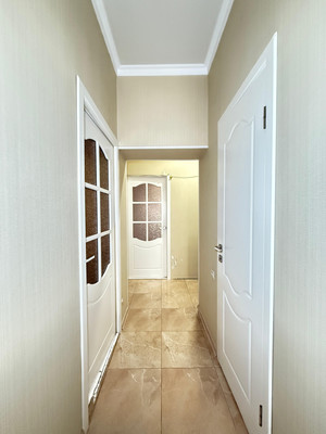 Продам трехкомнатную (3-комн.) квартиру, Толстого ул, 180кБ, Нальчик г