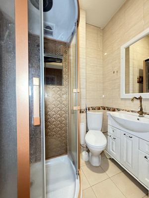 Продам трехкомнатную (3-комн.) квартиру, Толстого ул, 180кБ, Нальчик г