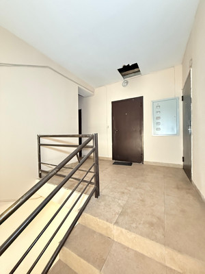 Продам трехкомнатную (3-комн.) квартиру, Толстого ул, 180кБ, Нальчик г