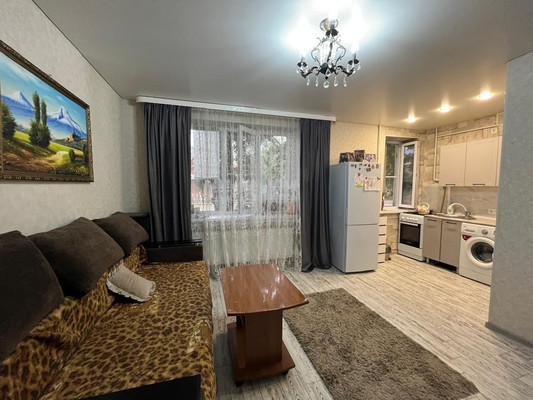 Продам однокомнатную (1-комн.) квартиру, Луначарского ул, 145, Белореченск г